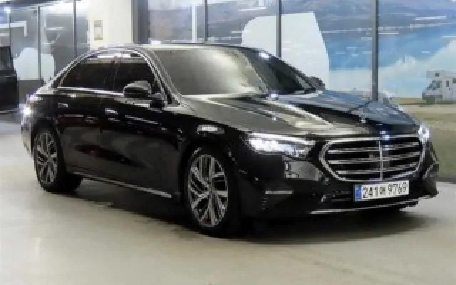 수원저렴한중고차 E-클래스 W214 E220d 4MATIC 매물 사진 1 - 2024/06 46,396km